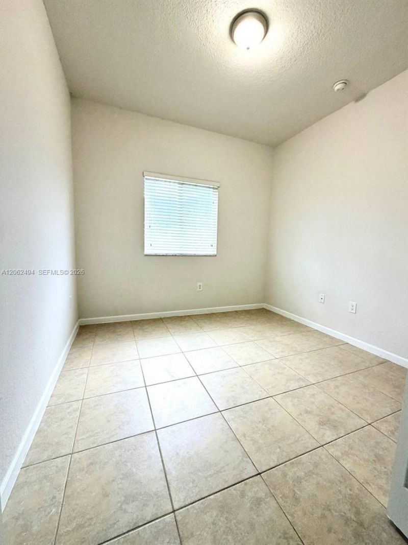 3431 W 80th St, Unit 202, Hialeah, FL 33018 Photo