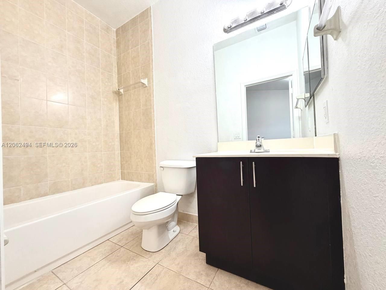 3431 W 80th St, Unit 202, Hialeah, FL 33018 Photo