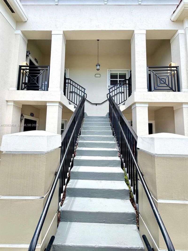 3431 W 80th St, Unit 202, Hialeah, FL 33018 Photo