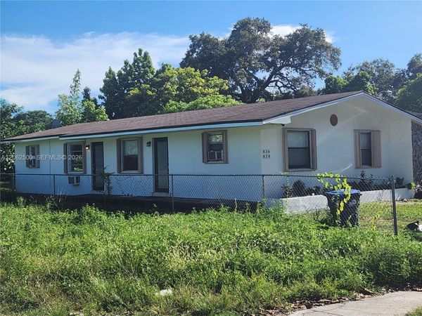 836 NW 98th St , Miami, FL 33150
