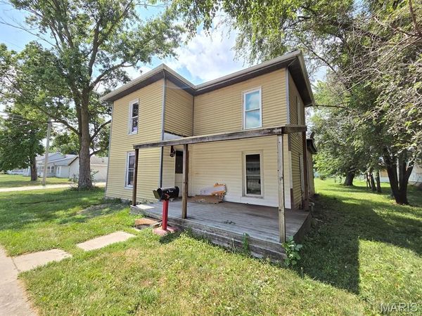 256 N Jefferson Street , Kahoka, MO 63445