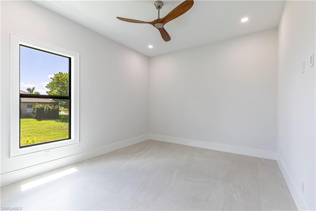 18433 Royal Hammock Blvd, Naples, FL 34114 Photo