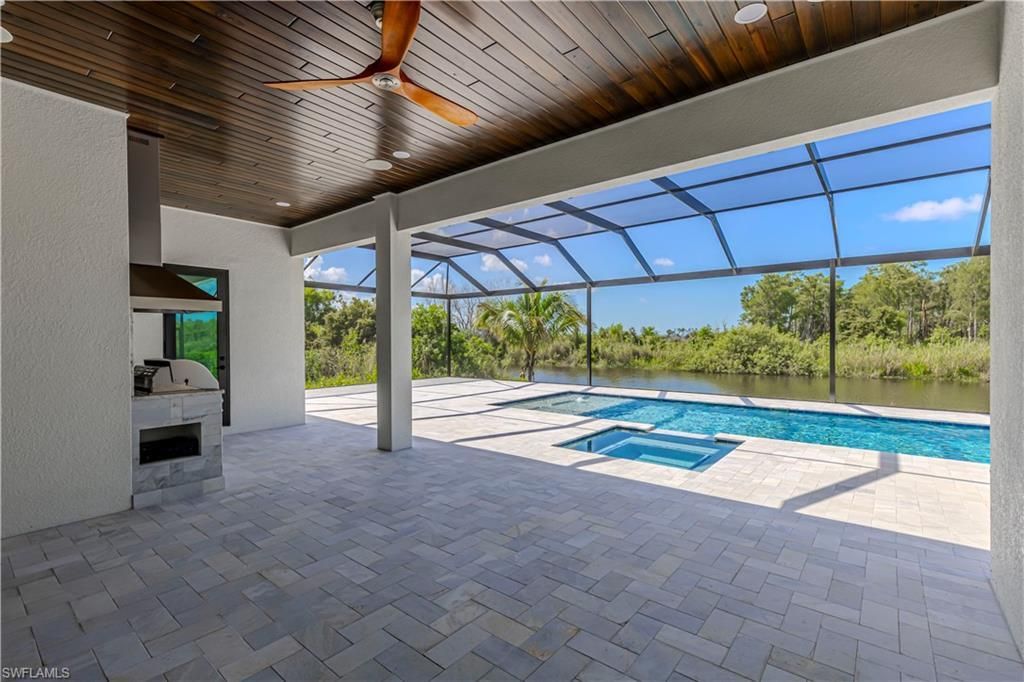 18433 Royal Hammock Blvd, Naples, FL 34114 Photo