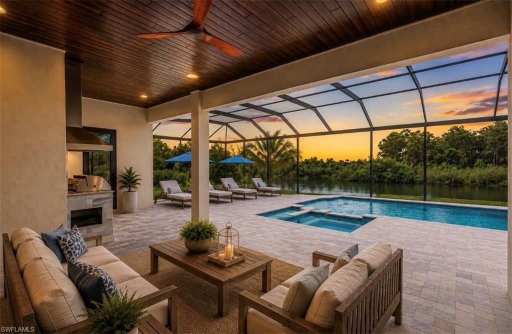 18433 Royal Hammock Blvd, Naples, FL 34114 Photo