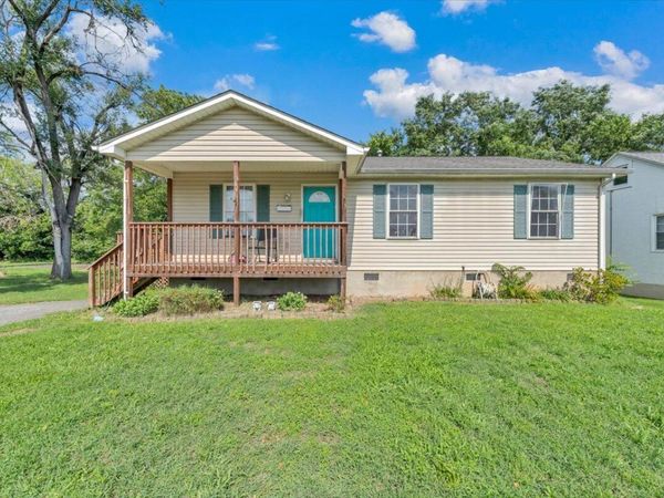 314 White Oak St ST, Salem, VA 24153