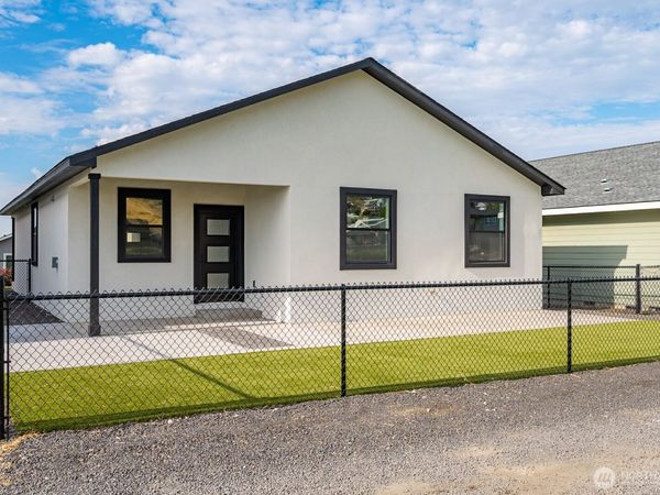 6651 Clubhouse Drive SE, Unit 92, Othello, WA 98826