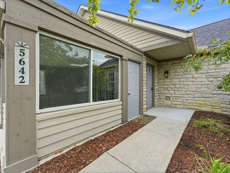 5642 Villa Gates Drive, Hilliard, OH 43026 Photo 4