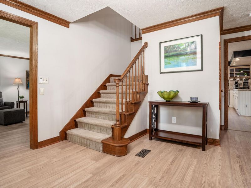 366 Bailey Place, Columbus, OH 43235 Photo 6
