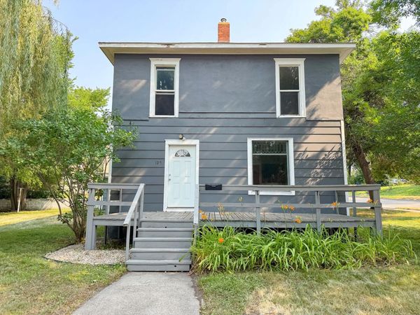 127 E Summit Avenue , Fergus Falls, MN 56537