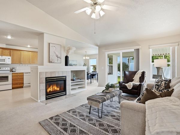 1884 N Buena Vista Ave., Meridian, ID 83646