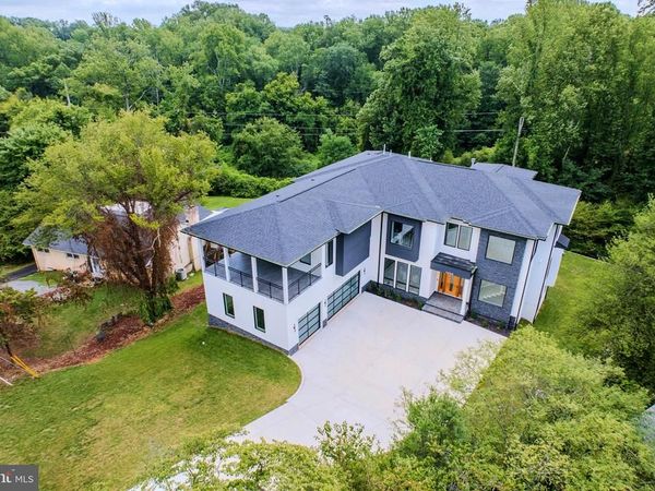 1434 WAGGAMAN CIRCLE , MCLEAN, VA 22101