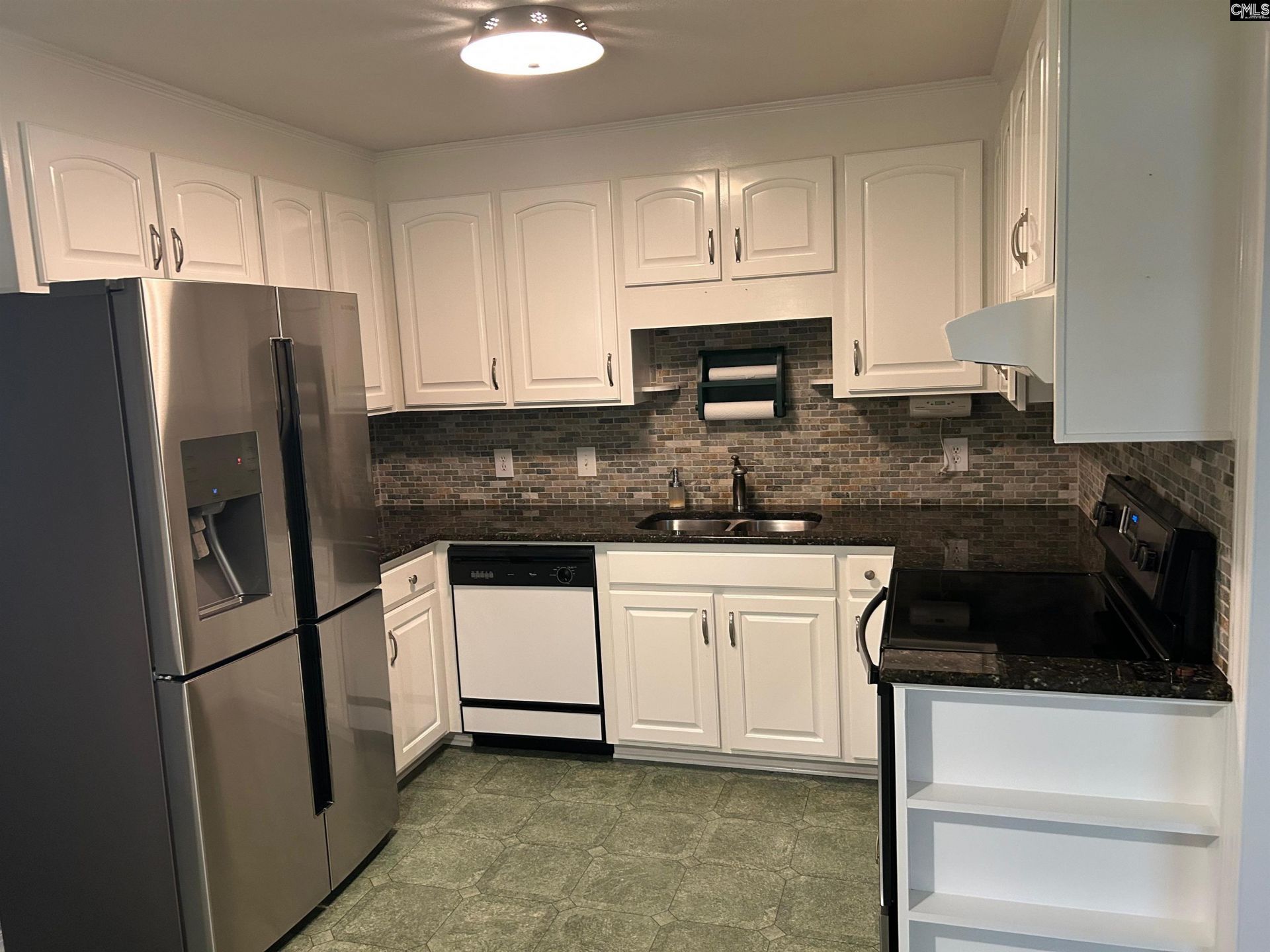 110 Shadowfield Circle  Photo 7