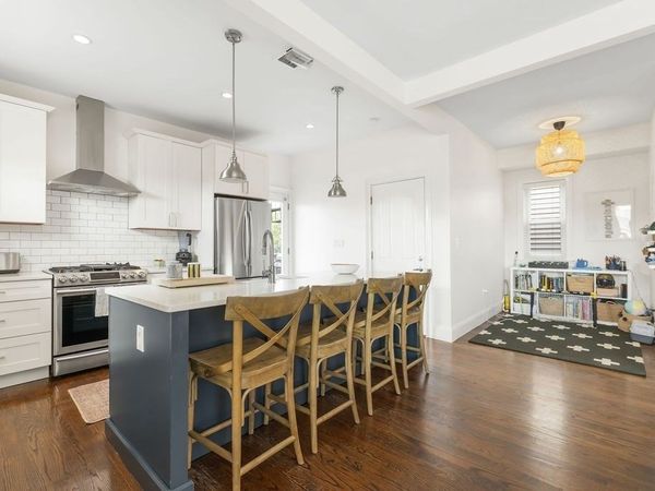 735 E 3rd St, Unit 3, Boston, MA 02127