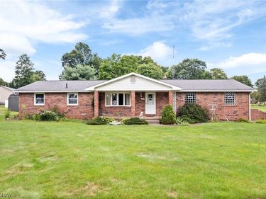 5059 Broadview Street NE, Louisville, OH 44641