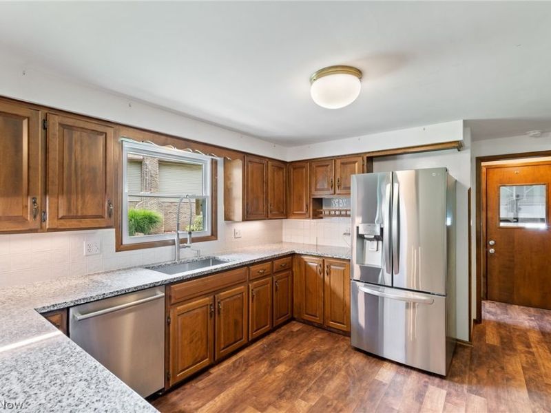 5059 Broadview Street NE, Louisville, OH 44641 Photo 13