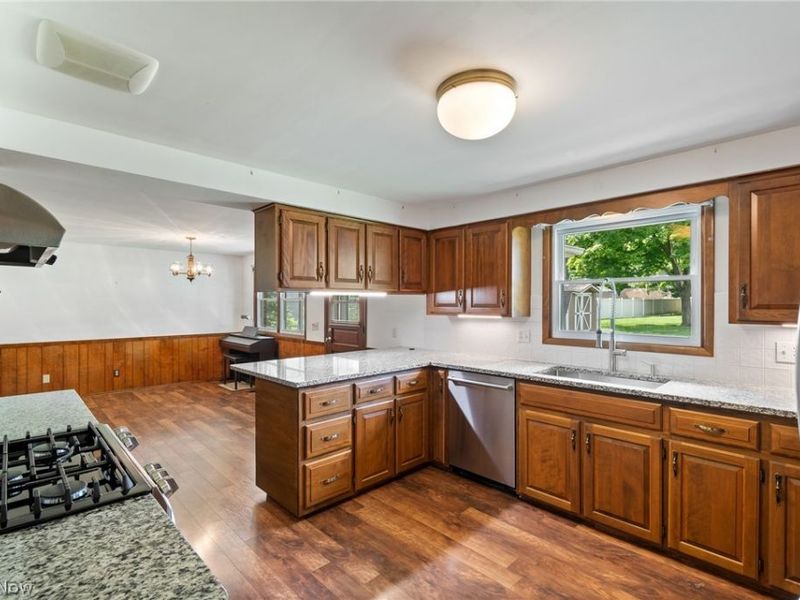 5059 Broadview Street NE, Louisville, OH 44641 Photo 15