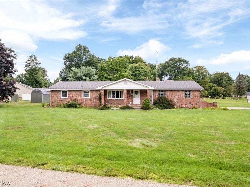 5059 Broadview Street NE, Louisville, OH 44641 Photo 2