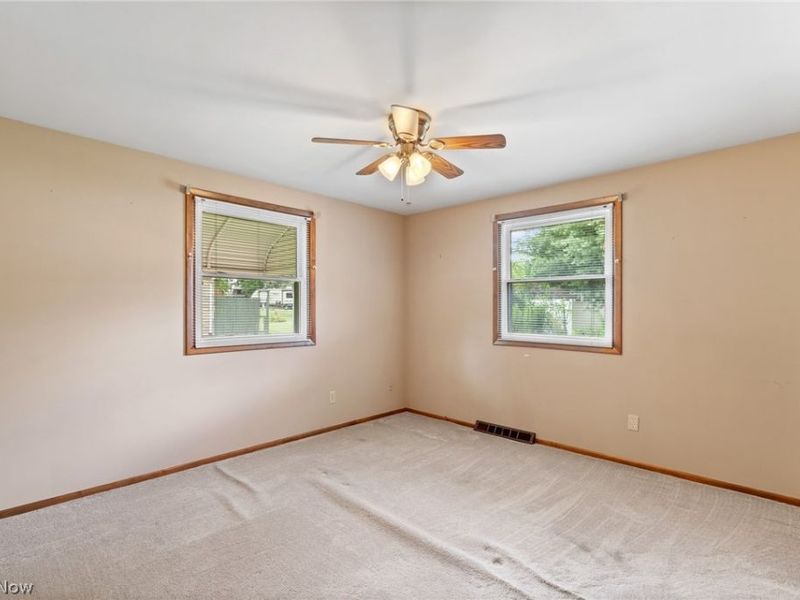5059 Broadview Street NE, Louisville, OH 44641 Photo 21