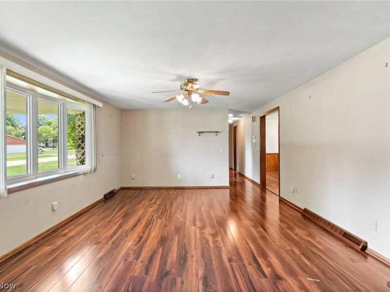 5059 Broadview Street NE, Louisville, OH 44641 Photo 6