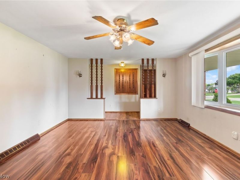 5059 Broadview Street NE, Louisville, OH 44641 Photo 9