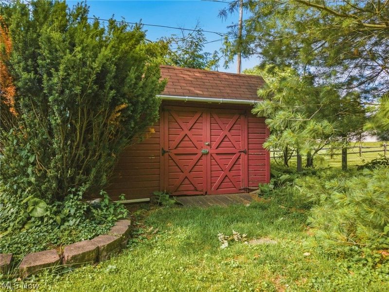 2211 Hunting Valley Street NW, North Canton, OH 44720 Photo 30