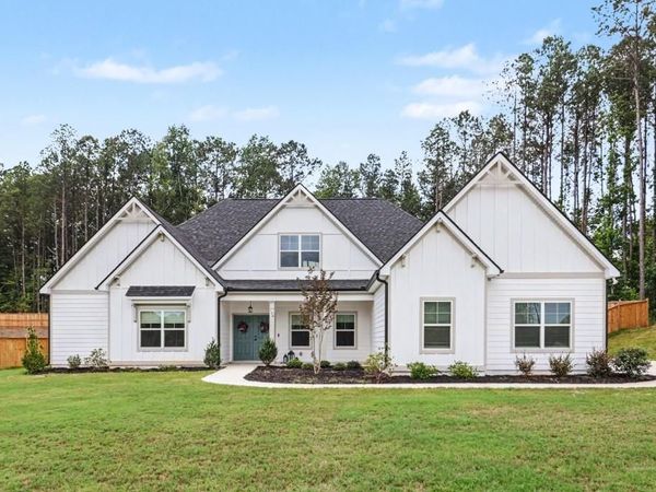 156 Belle Hall Drive , Newnan, GA 30263