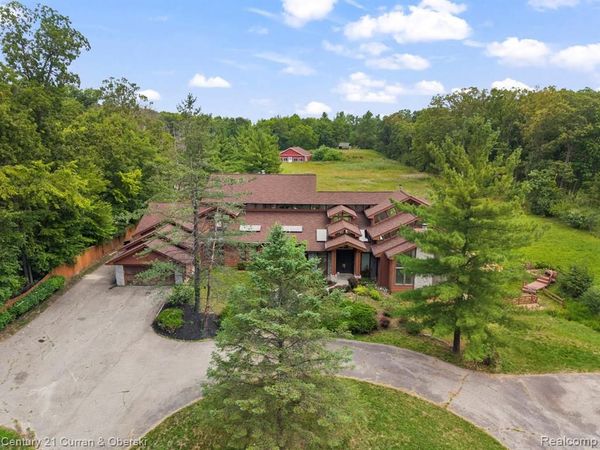 8785 Warren Road, Superior Township, Mi 48170