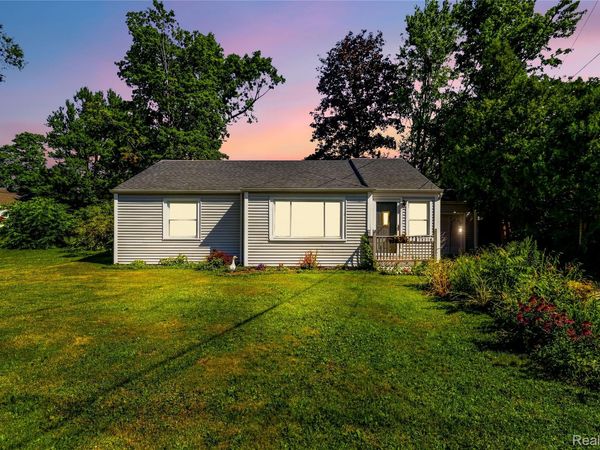 35279 Potter Street, Memphis, Mi 48041