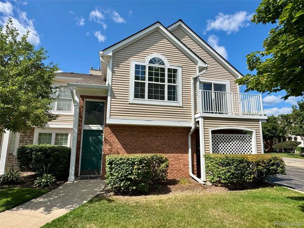56501 Chesapeake Trail, Shelby Township, Mi 48316