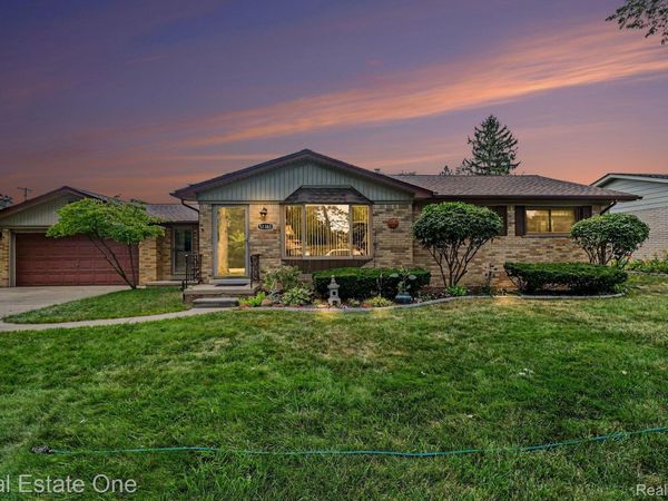51361 Neumaier Drive, Shelby Township, Mi 48316