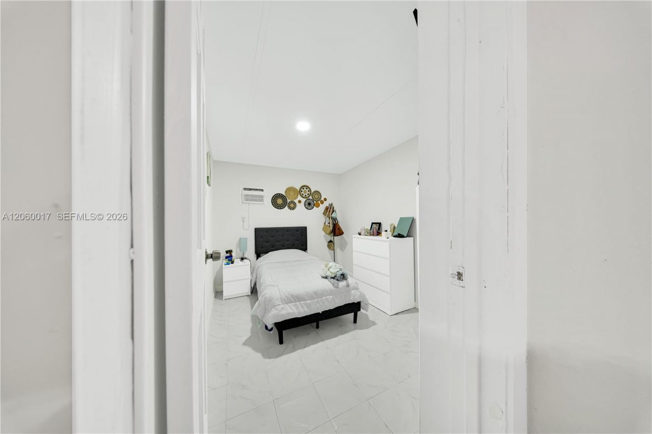 333 NW 60th Ave, Miami, FL 33126 Photo