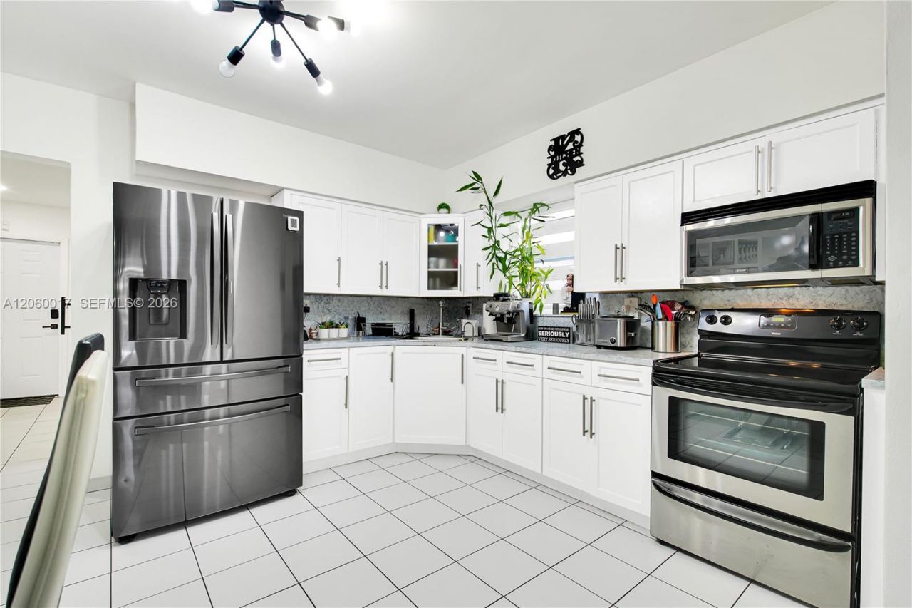 333 NW 60th Ave, Miami, FL 33126 Photo