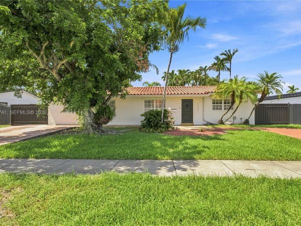 11831 SW 31st St , Miami, FL 33175