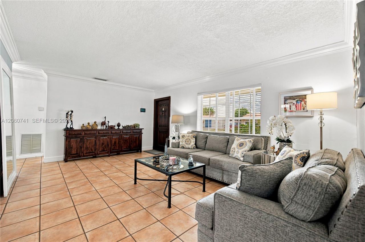 11831 SW 31st St , Miami, FL 33175 Photo