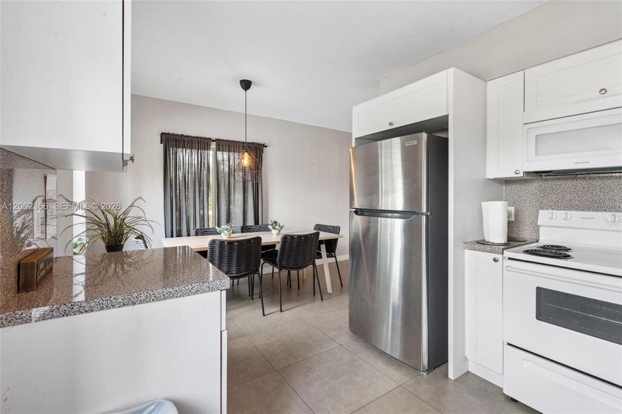 437 NE 69th St, Unit 1, Miami, FL 33138 Photo
