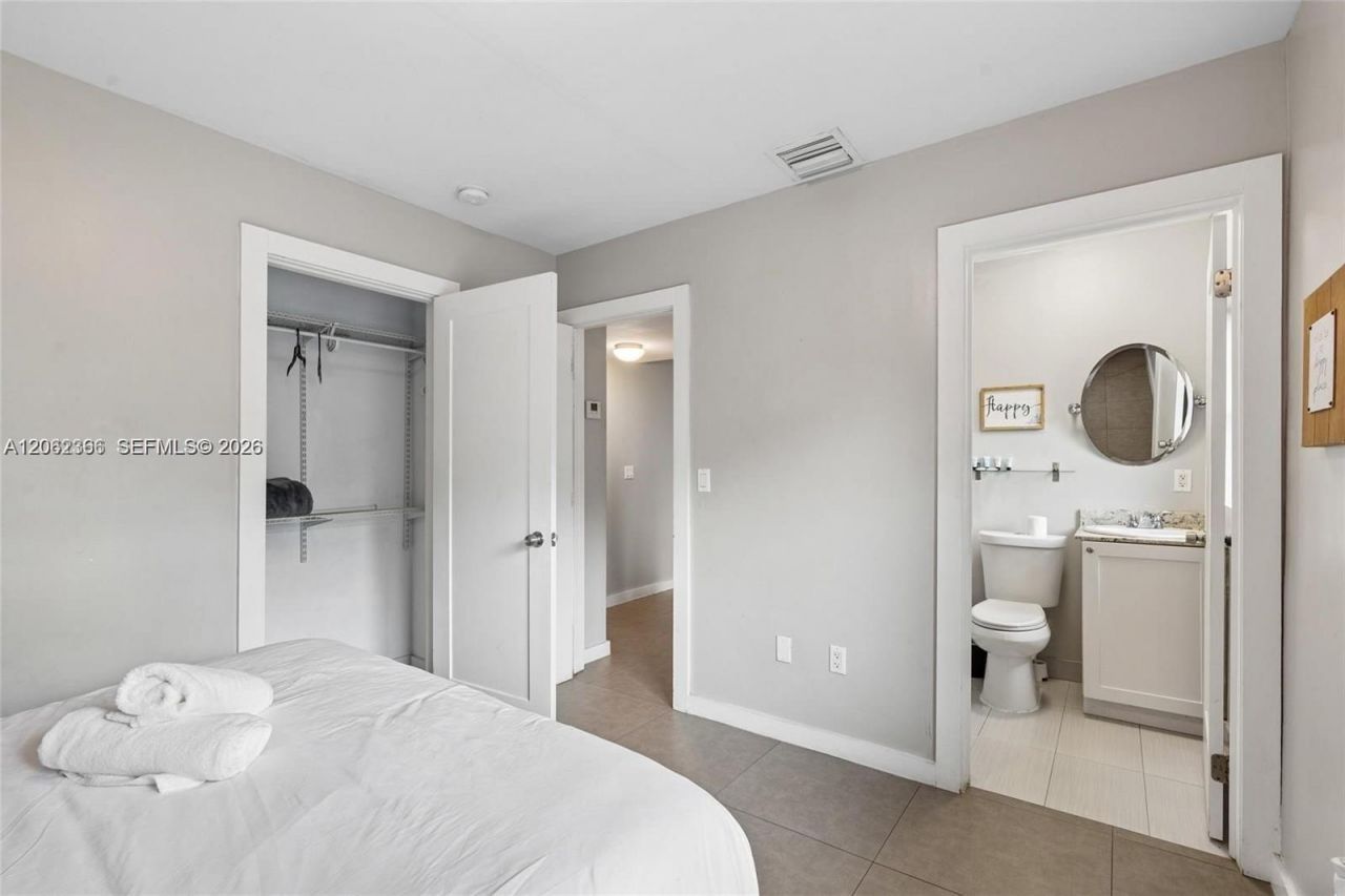 437 NE 69th St, Unit 1, Miami, FL 33138 Photo