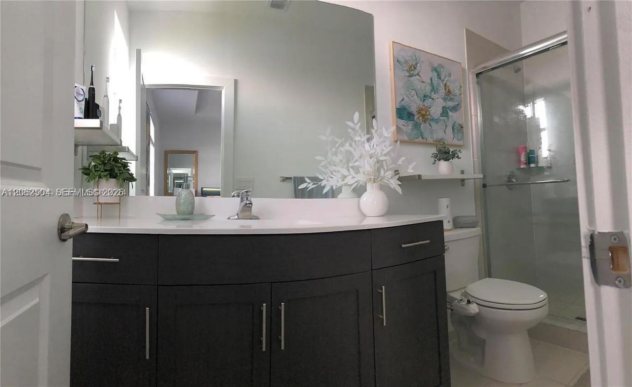 10162 SW 228th Ter, Miami, FL 33190 Photo