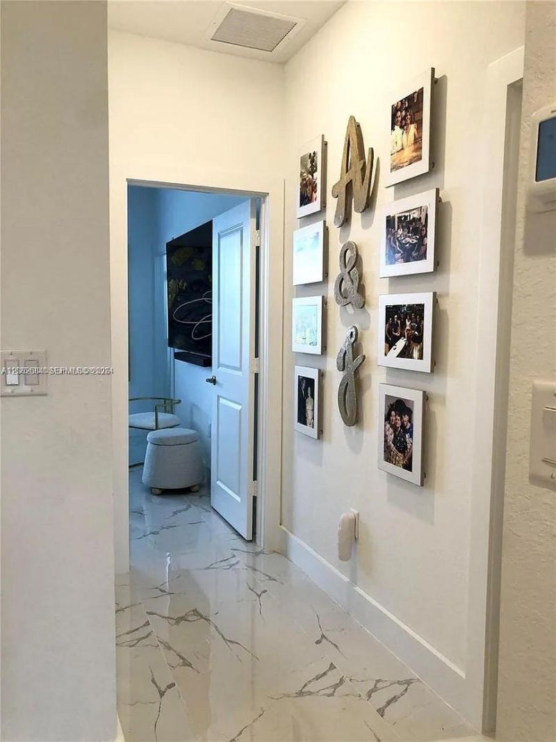 10162 SW 228th Ter, Miami, FL 33190 Photo