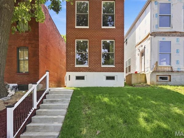 2734 Geyer Avenue, St Louis, MO 63104