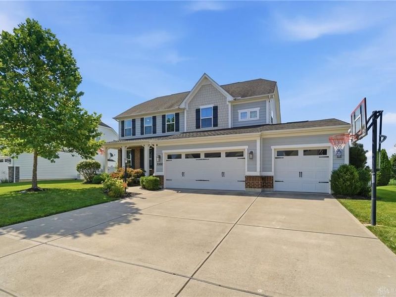 3302 Heatherstone Drive, Troy, OH 45373 Photo 3