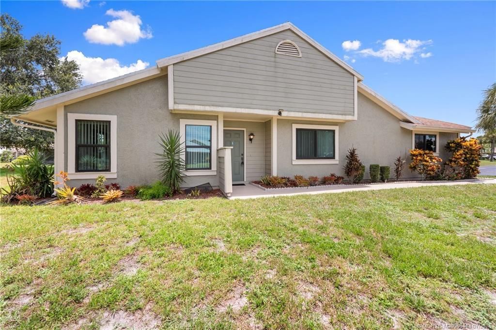 1496 SE Colchester Circle, Port Saint Lucie, FL 34952 Photo