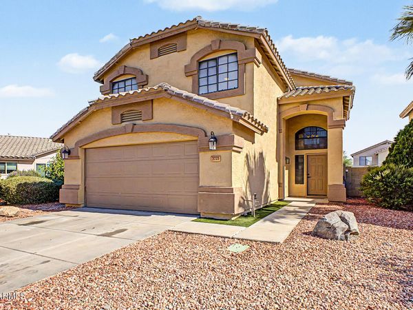 3721 W RUNION Drive, Glendale, AZ 85308