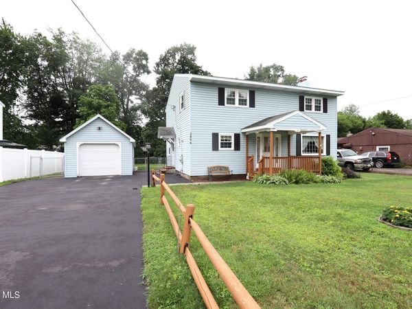 2896 W Lydius Street, Schenectady, NY 12303