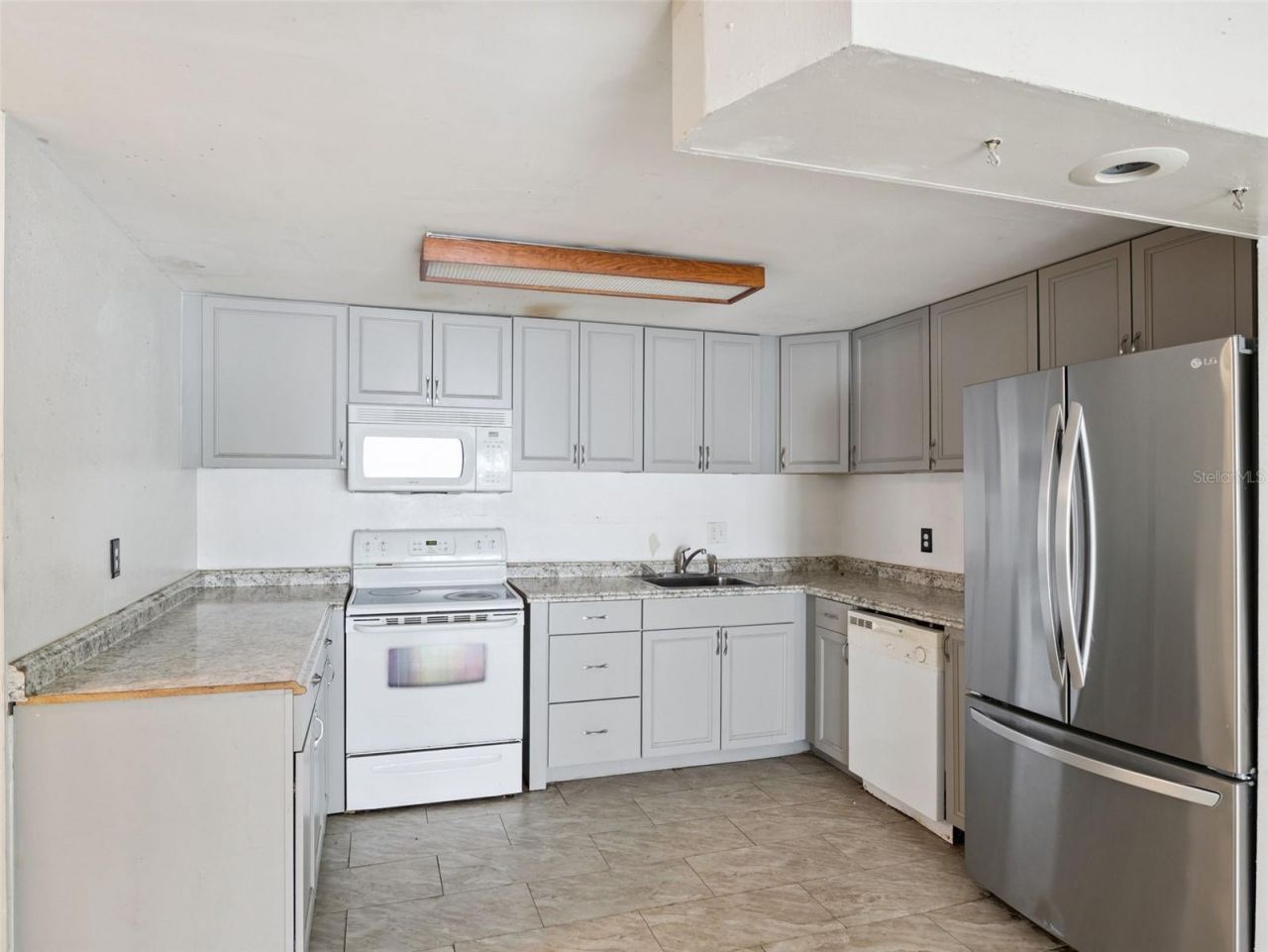 13602 Palm Drive , Astatula, FL 34705 Photo