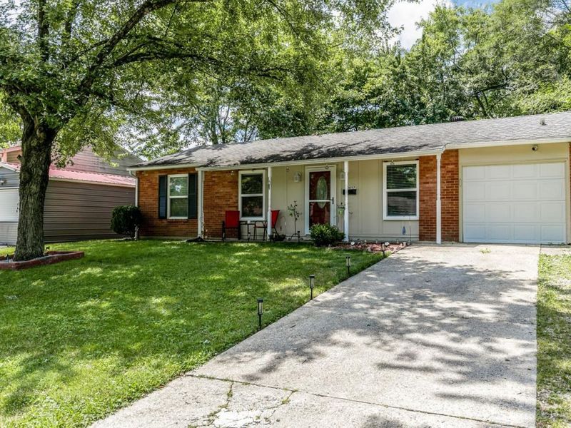 10057 Manistee Way, Colerain Township, OH 45251 Photo 2