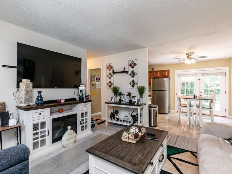 10057 Manistee Way, Colerain Township, OH 45251 Photo 9