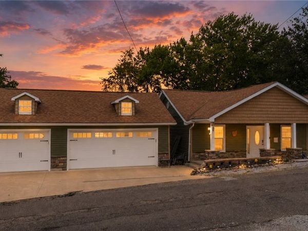 107 Broad Street, St Clairsville, OH 43950