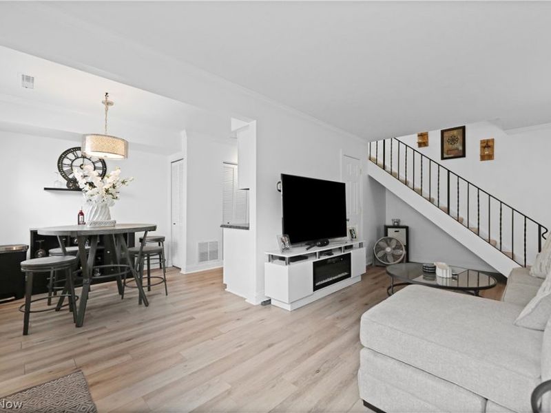 2436 Island Drive , Unit C, Uniontown, OH 44685 Photo 6