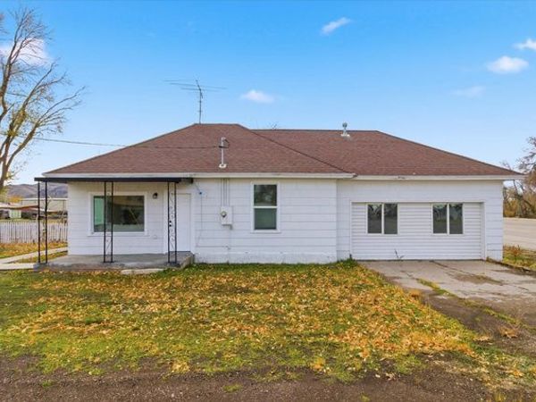 12 E 200 S, Salina, UT 84654