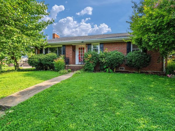 1100 Wateree St , Kingsport, TN 37660